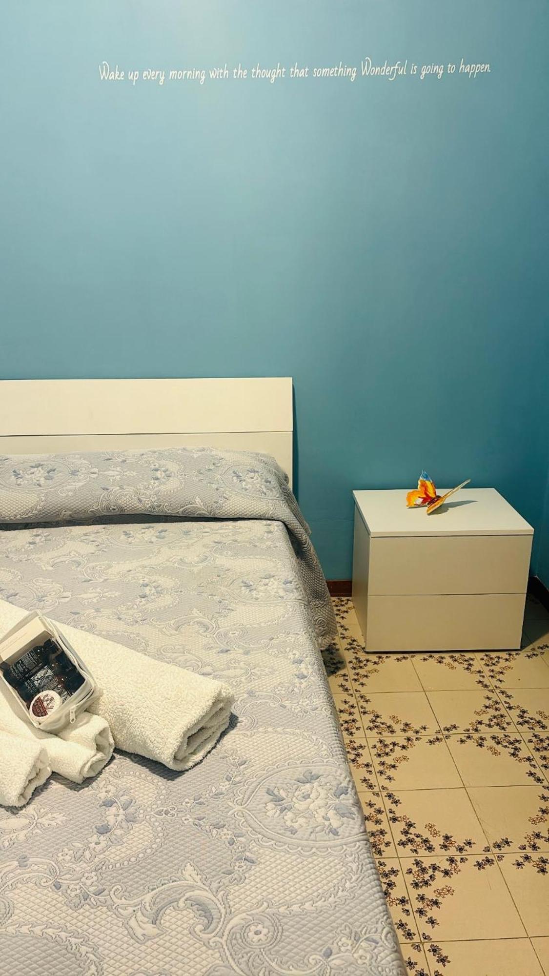 Appartamento Giardini Naxos Butterflies Home Schiso Esterno foto